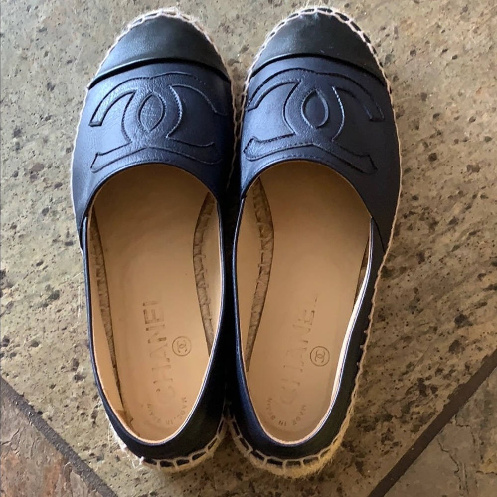 Chanel espadrilles in navy black